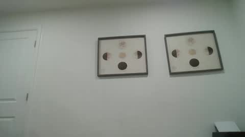 senyai40 online show from December 3, 2025, 6:50 pm