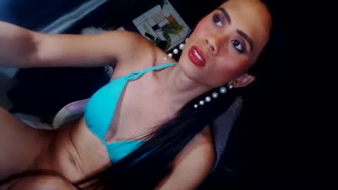 senyora_evangelista online show from April 11, 2026, 7:45 am