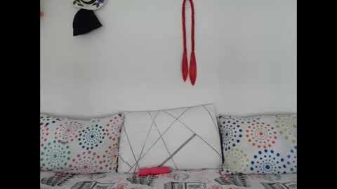 sephorandmonell online show from April 15, 2026, 7:10 pm