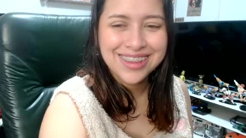 Snapshot of seraphim_01 chatting on June 15, 2026, 9:33 am lissa online show from June 15, 2026, 9:33 am