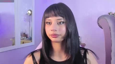 Snapshot of seren_bleck chatting on November 19, 2025, 2:44 am Seren Follow me online show from November 19, 2025, 2:44 am