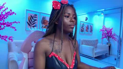 serena_ebony online show from January 6, 2026, 12:09 pm
