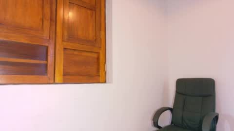 Snapshot of serena_sex31 chatting on May 15, 2026, 11:39 am Serena online show from May 15, 2026, 11:39 am