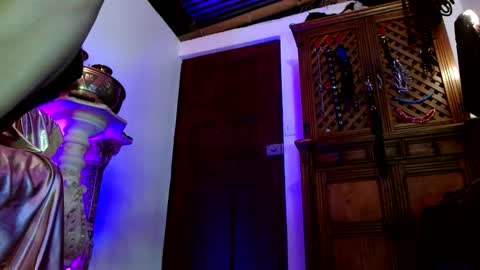 Serena Xyz online show from November 13, 2025, 6:29 pm