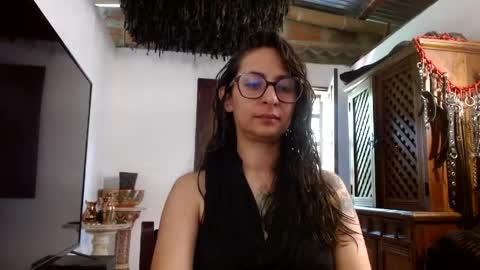 Serena Xyz online show from April 18, 2026, 4:44 pm