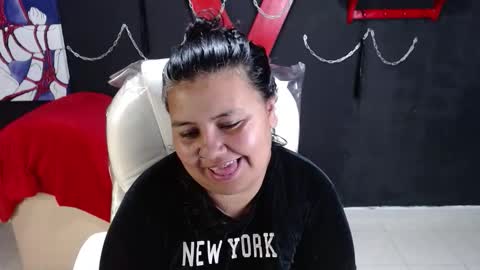 Snapshot of serenamystsh chatting on November 7, 2025, 9:15 pm serenamystsh online show from November 7, 2025, 9:15 pm