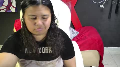 Snapshot of serenamystsh chatting on November 25, 2025, 2:11 am serenamystsh online show from November 25, 2025, 2:11 am