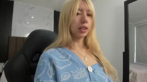 Serene online show from September 17, 2025, 12:51 pm