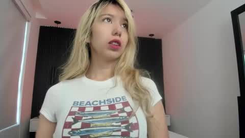 Serene online show from October 30, 2025, 12:17 pm