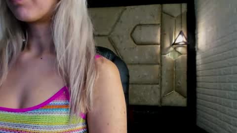 Serene online show from April 11, 2026, 12:53 pm