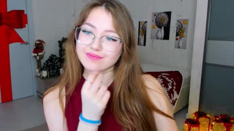 Snapshot of sereneflame chatting on January 29, 2025, 10:05 am Ophelia online show from January 29, 2025, 10:05 am