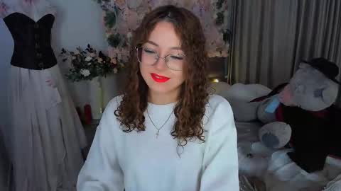 Snapshot of sereneflame chatting on November 1, 2025, 7:05 pm Ophelia online show from November 1, 2025, 7:05 pm