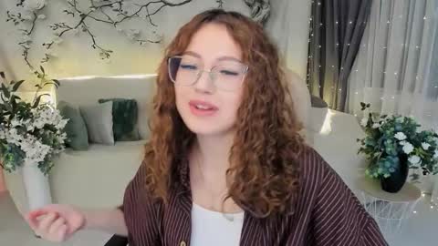 Snapshot of sereneflame chatting on November 27, 2025, 4:20 pm Ophelia online show from November 27, 2025, 4:20 pm