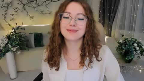 Snapshot of sereneflame chatting on November 28, 2025, 4:09 pm Ophelia online show from November 28, 2025, 4:09 pm