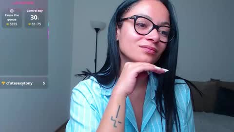 SereneSophi online show from November 27, 2025, 2:24 am