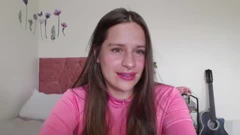 Snapshot of serenity_crystal chatting on February 17, 2025, 5:10 pm serenity_crystal online show from February 17, 2025, 5:10 pm