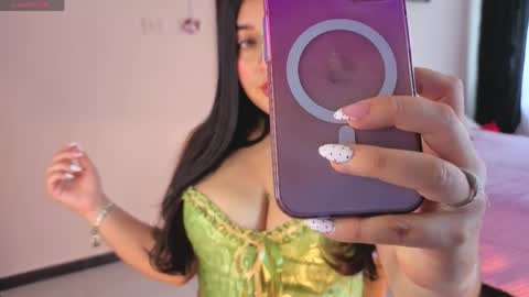 Serenna Cruz online show from April 6, 2026, 8:10 pm