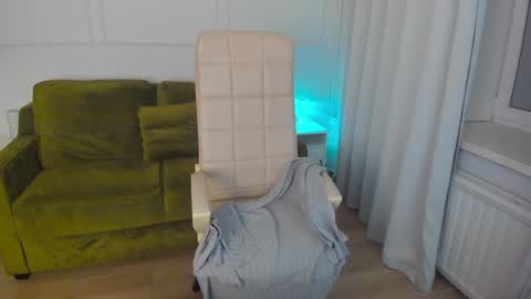 Hey Guys and Girls non-binary personalities  Im Sereta online show from December 10, 2024, 3:44 pm