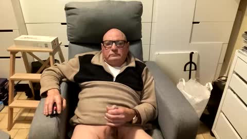 serge8413 online show from February 7, 2026, 12:03 am