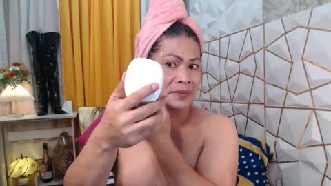 Snapshot of service_me711 chatting on October 7, 2025, 5:04 am call me MILES online show from October 7, 2025, 5:04 am