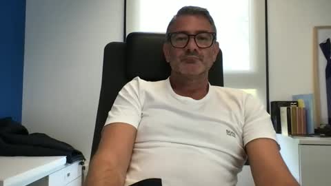 Snapshot of sesamechris92 chatting on September 8, 2025, 4:39 pm sesamechris92 online show from September 8, 2025, 4:39 pm