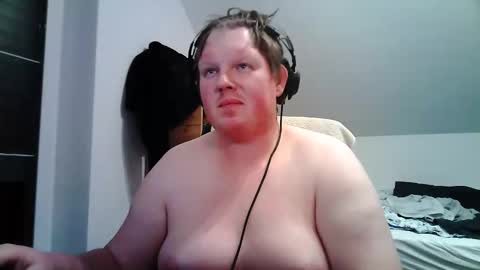 Snapshot of setcuna chatting on February 12, 2026, 10:38 pm setcuna online show from February 12, 2026, 10:38 pm