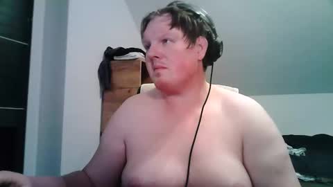 Snapshot of setcuna chatting on February 16, 2026, 7:54 pm setcuna online show from February 16, 2026, 7:54 pm