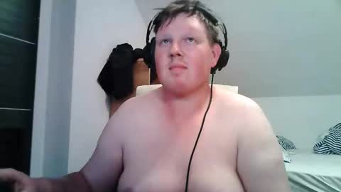 Snapshot of setcuna chatting on May 8, 2026, 8:36 pm setcuna online show from May 8, 2026, 8:36 pm