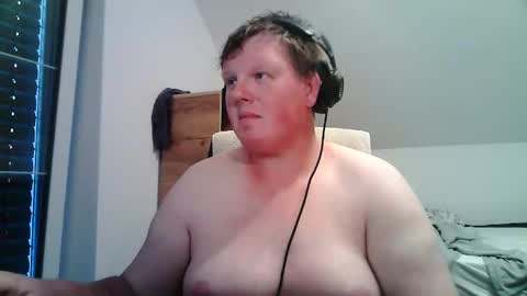 Snapshot of setcuna chatting on June 7, 2026, 6:33 pm setcuna online show from June 7, 2026, 6:33 pm