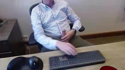 Snapshot of sethdoza chatting on April 21, 2026, 5:17 pm sethdoza online show from April 21, 2026, 5:17 pm