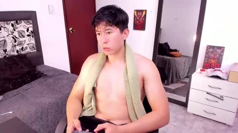 Snapshot of setsuna_10 chatting on February 10, 2025, 9:36 pm david online show from February 10, 2025, 9:36 pm