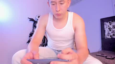 Snapshot of setsuna_10 chatting on November 15, 2025, 3:04 am david online show from November 15, 2025, 3:04 am