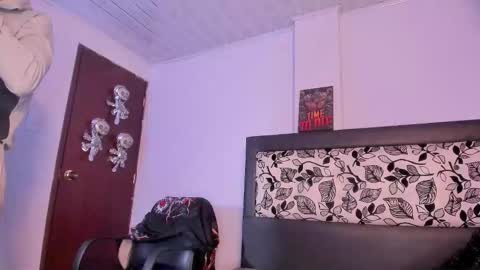 Snapshot of setsuna_10 chatting on November 15, 2025, 10:15 pm david online show from November 15, 2025, 10:15 pm