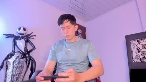 Snapshot of setsuna_10 chatting on November 23, 2025, 1:27 am david online show from November 23, 2025, 1:27 am