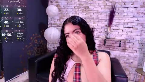 Snapshot of seven_blue chatting on December 18, 2025, 8:48 pm seven_blue online show from December 18, 2025, 8:48 pm