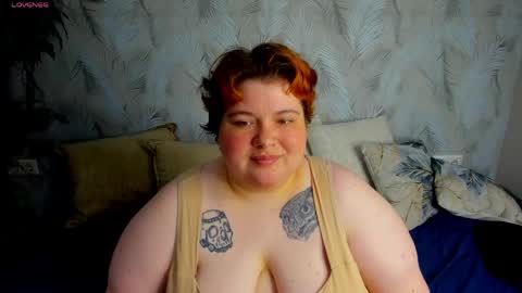 Snapshot of sew_sunny chatting on April 14, 2026, 2:39 am Sew online show from April 14, 2026, 2:39 am