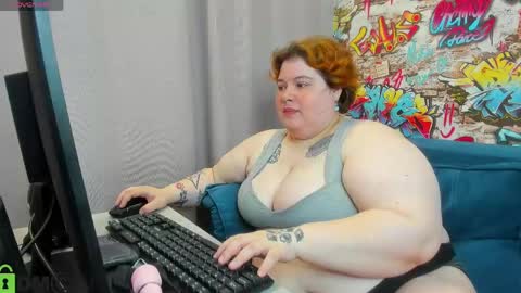 Snapshot of sew_sunny chatting on April 23, 2026, 12:56 am Sew online show from April 23, 2026, 12:56 am
