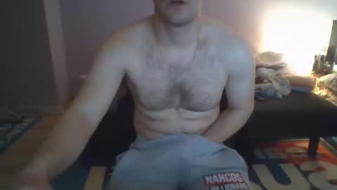 Snapshot of sewek101 chatting on February 24, 2025, 10:25 pm Sewerin online show from February 24, 2025, 10:25 pm