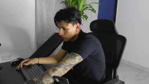 sex_love_sweat online show from May 24, 2026, 2:49 am