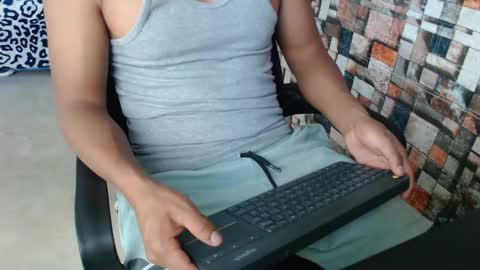 arnold online show from November 21, 2025, 9:35 pm