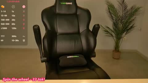 Snapshot of sexberry_ chatting on November 15, 2025, 9:39 am Melissa online show from November 15, 2025, 9:39 am