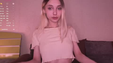 Snapshot of sexdrugg666 chatting on April 17, 2026, 11:19 pm Dina online show from April 17, 2026, 11:19 pm