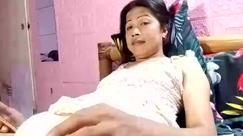 Snapshot of sexgoddesses4u chatting on January 10, 2025, 4:41 pm Ems online show from January 10, 2025, 4:41 pm