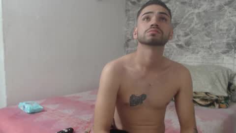 Snapshot of sexincompany chatting on January 14, 2025, 5:51 am monserat y thony online show from January 14, 2025, 5:51 am