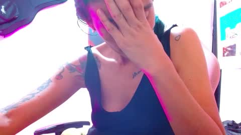 Snapshot of sexmilkdirty chatting on December 6, 2024, 3:19 am sexmilkdirty online show from December 6, 2024, 3:19 am