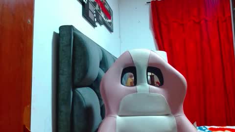 Snapshot of sexmilkdirty chatting on February 2, 2026, 11:25 pm sexmilkdirty online show from February 2, 2026, 11:25 pm