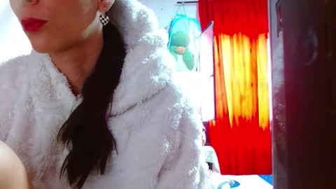 Snapshot of sexmilkdirty chatting on March 2, 2026, 9:10 pm sexmilkdirty online show from March 2, 2026, 9:10 pm
