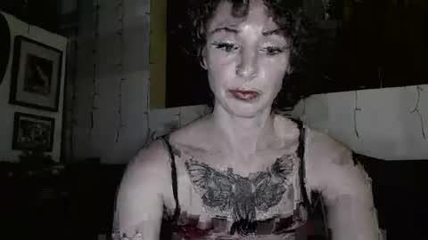 Trixy Rose online show from February 19, 2025, 6:44 am