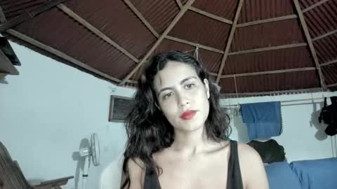         online show from November 25, 2025, 11:32 am