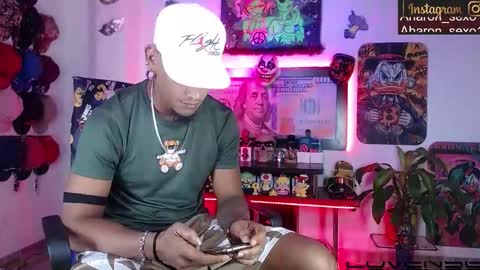 Snapshot of sexo_aharon chatting on February 16, 2026, 1:46 am Aharon ravelo online show from February 16, 2026, 1:46 am
